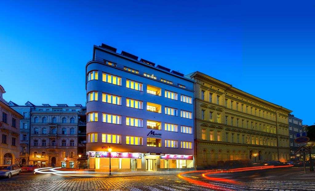 Myo Hotel Mysterius Praha Bagian luar foto
